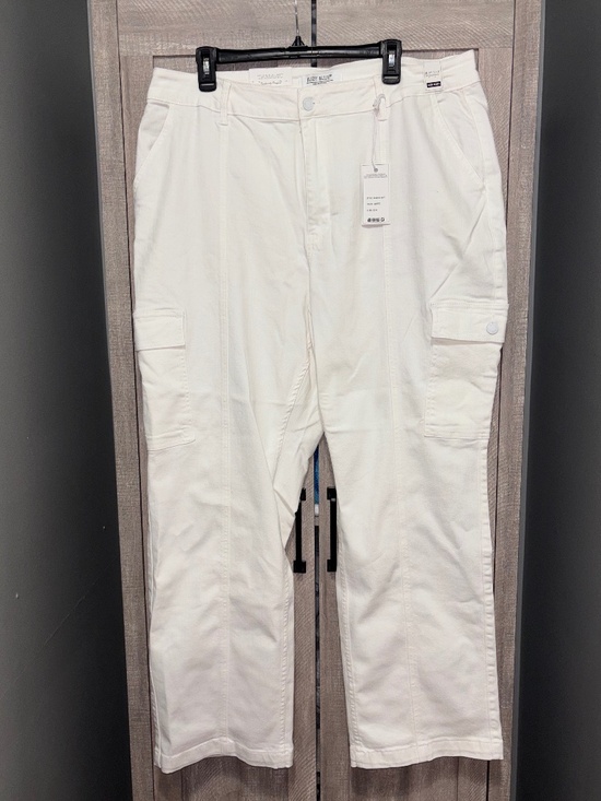 Judy Blue Pants - NWT Judy Blue women's cargo pants size 22 white with stretch